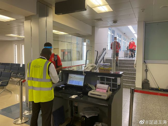 马扎里表示：“如果球员在联赛中表现出色，我总是会称赞他们。